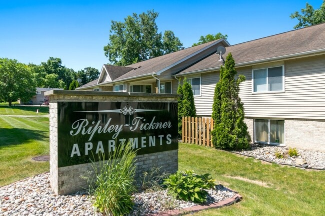 Ripley Tickner Apartments in Linden, MI - Building Photo - Interior Photo