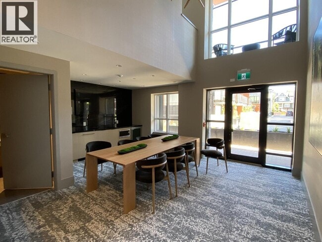 5380 Crooked Br Rd in Vancouver, BC - Building Photo - Building Photo