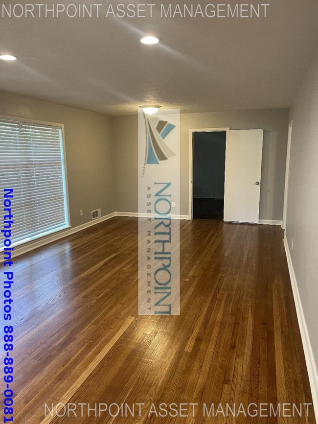 2301 Elmwood Cir SE in Smyrna, GA - Building Photo - Building Photo