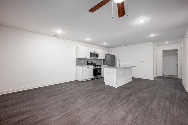 Compass Flats in Lafayette, IN - Building Photo - Interior Photo