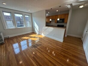 140 Highland Ave in Somerville, MA - Foto de edificio - Building Photo