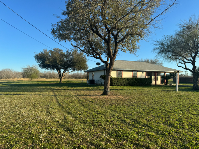 243 CR 2020 in Pearsall, TX - Building Photo - Building Photo