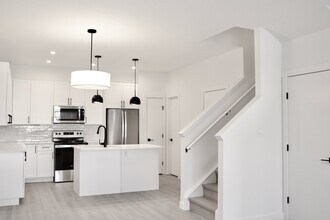 9703 174 St NW in Edmonton, AB - Building Photo - Building Photo