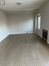 27 Robitaille Dr in Brampton, ON - Building Photo - Building Photo