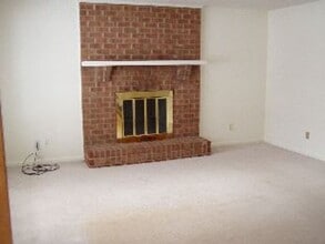 104 Cobblestone Dr in Lynchburg, VA - Foto de edificio - Building Photo