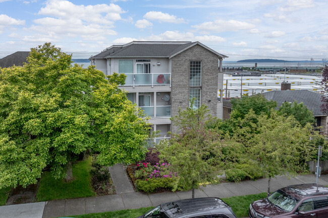 Grandview Place Condos in Everett, WA - Building Photo - Building Photo