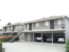 West 166th St. Apartments in Gardena, CA - Building Photo - Building Photo