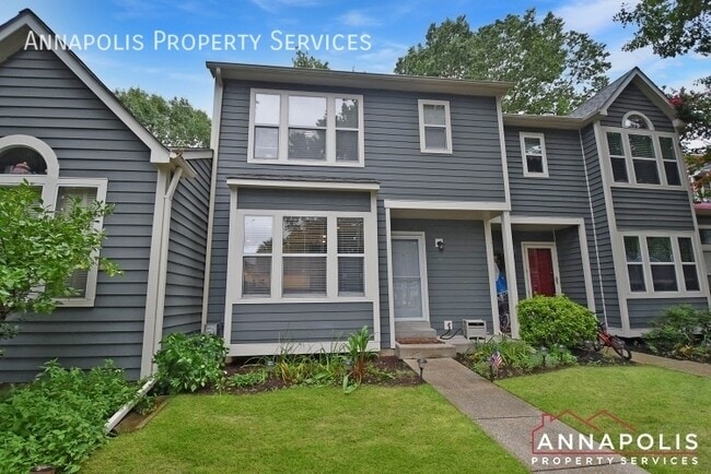 property at 4 Chelsea Ct