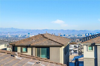 1570 Rock Kestrel St in Las Vegas, NV - Building Photo - Building Photo