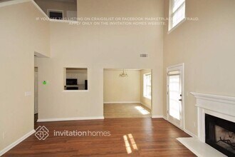 4435 Ravenwood Dr in Union City, GA - Foto de edificio - Building Photo