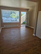 4255 Gilman Ave W, Unit 4 in Seattle, WA - Foto de edificio - Building Photo