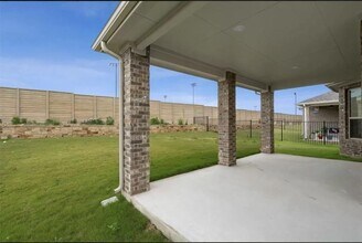 5349 Corelli Falls in Round Rock, TX - Foto de edificio - Building Photo