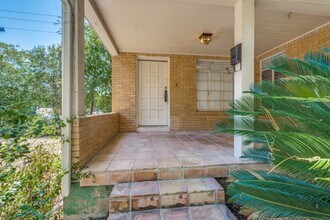 101 Canterbury Hill St in San Antonio, TX - Building Photo - Building Photo