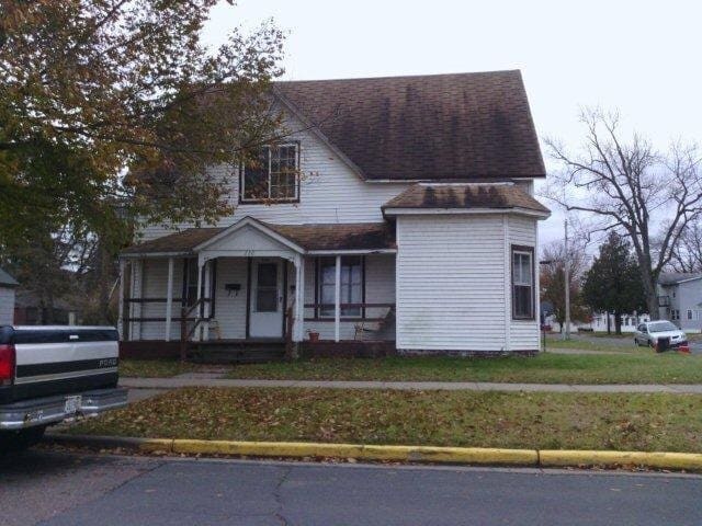 220 12th Ave W
