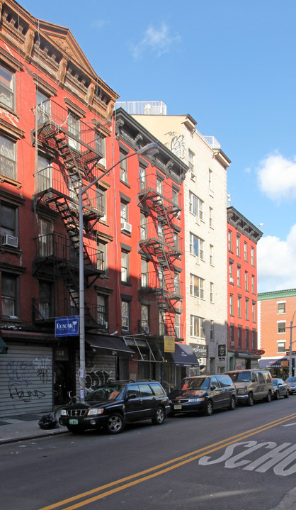 170 Avenue B in New York, NY - Foto de edificio