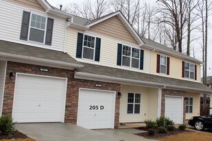 205 Limerick Road, Unit D in Mooresville, NC - Building Photo