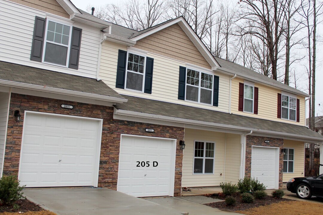 205 Limerick Road, Unit D in Mooresville, NC - Building Photo