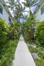 1007 Bay Dr in Miami Beach, FL - Building Photo - Building Photo