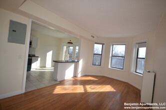 1254 Commonwealth Ave, Unit 2 in Boston, MA - Building Photo - Building Photo