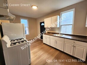 326 Cherry St in West Homestead, PA - Building Photo - Building Photo