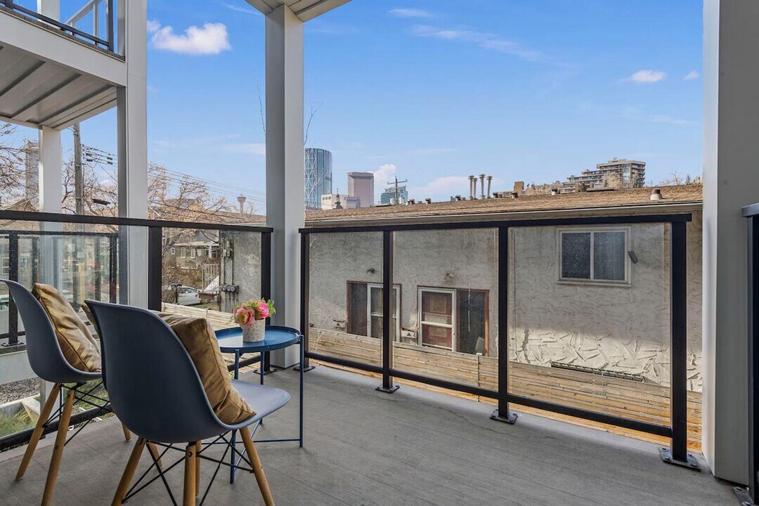 2016-2011 1 Ave NE in Calgary, AB - Building Photo