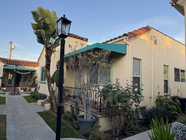 property at 2751 Pomeroy Ave