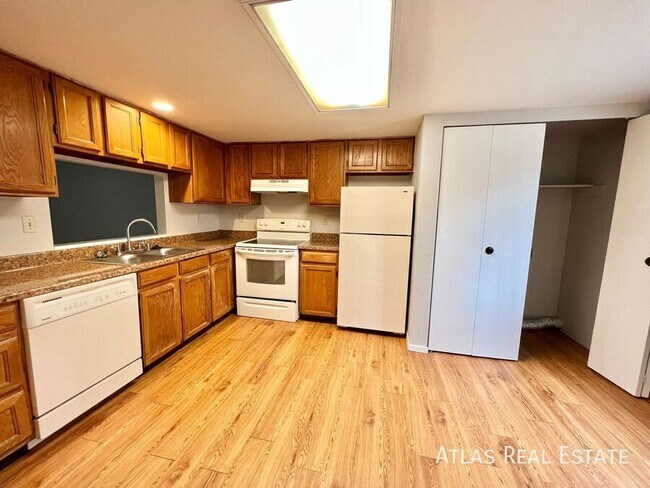 5552 Bonita Village Rd in Colorado Springs, CO - Building Photo - Building Photo