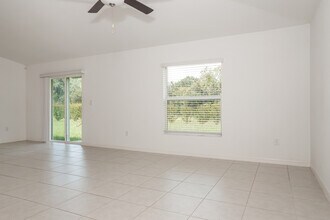 4014 84th Ct E in Palmetto, FL - Building Photo - Building Photo