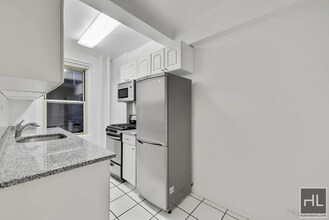 EAST 10 STREET in New York, NY - Foto de edificio - Building Photo