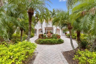 4240 Central Sarasota Pky, Unit 627 in Sarasota, FL - Building Photo