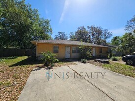 8342-8344 Afton Ln in Port Richey, FL - Building Photo