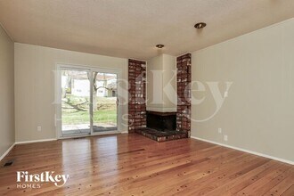 13235 Delft Dr in St. Louis, MO - Building Photo - Building Photo