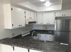 490 Mariners Island Blvd in San Mateo, CA - Building Photo - Building Photo