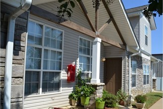 Fieldstone Townhomes of Bryant in Bryant, AR - Building Photo - Building Photo