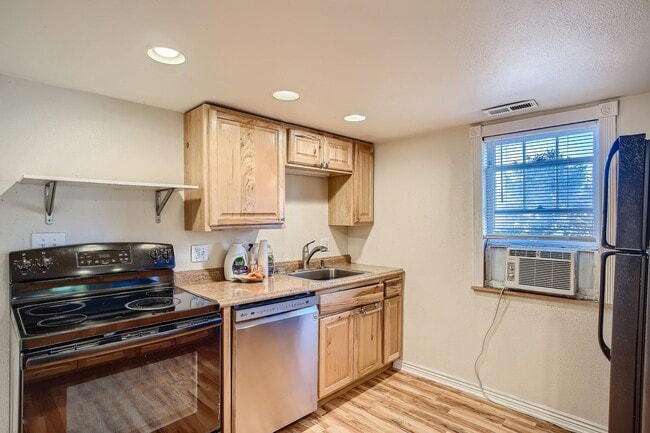 1314 Jackson St in Golden, CO - Building Photo - Building Photo