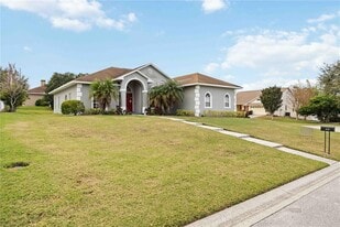 2339 Miles Ct in Lakeland, FL - Building Photo