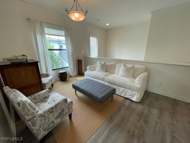property at 2377 Ravenna Blvd