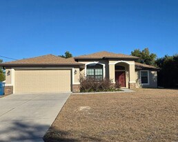 6034 Sunday Rd in Spring Hill, FL - Building Photo