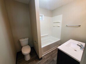 2904 Columbia St in Des Moines, IA - Building Photo - Building Photo