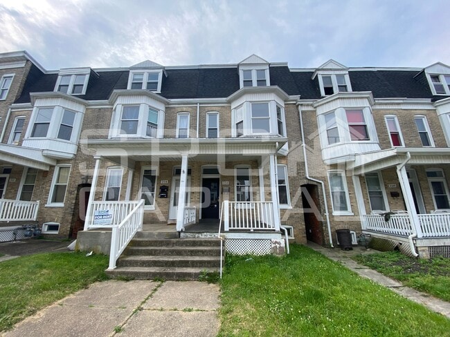 property at 256 W Jackson St