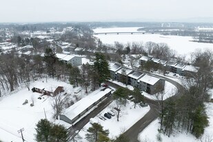146 Beach Rd in Clifton Park, NY - Building Photo