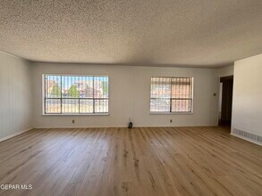 5808 Dearborne Dr in El Paso, TX - Building Photo - Building Photo