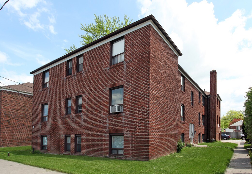 1131 O'connor Dr in Toronto, ON - Building Photo