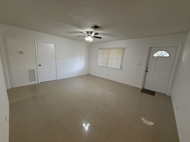 5010 SW 26th Ave, Unit 1 in Fort Lauderdale, FL - Building Photo - Building Photo