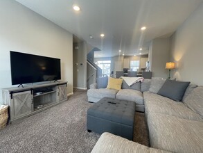 9622 Olive Ln N in Maple Grove, MN - Building Photo - Building Photo