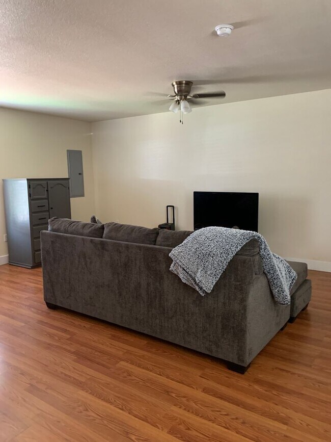 1204 Gidding St in Clovis, NM - Building Photo - Building Photo