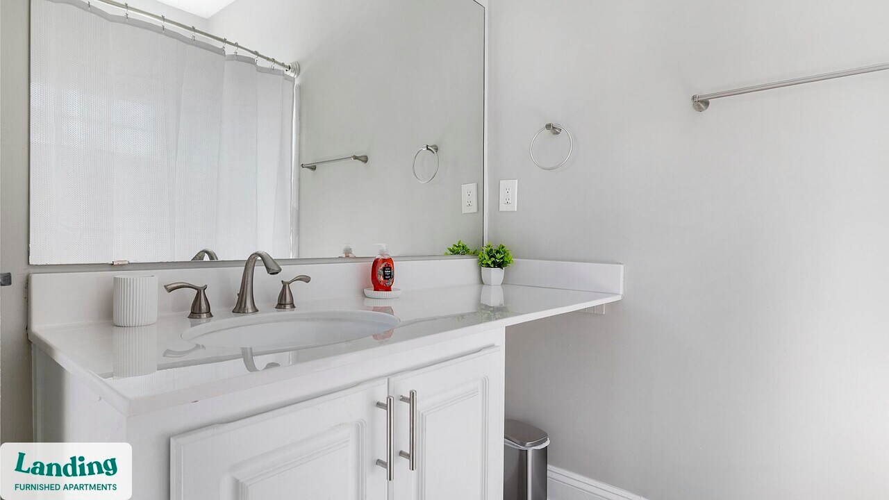 100 Crossing Blvd in Mcdonough, GA - Foto de edificio