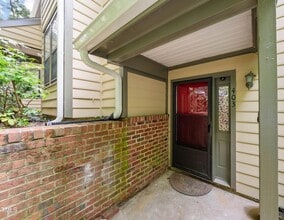 403 Broad Leaf Cir, Unit 403 in Raleigh, NC - Building Photo - Building Photo