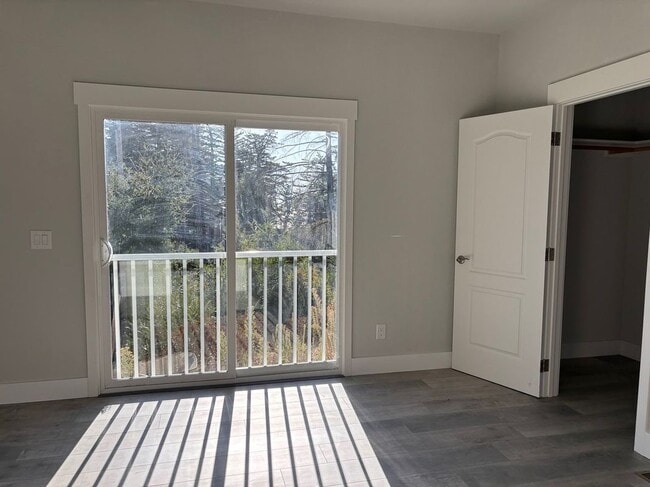 297 Robles Dr in Santa Cruz, CA - Foto de edificio - Building Photo