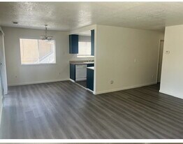 455 Cherry Ln in Manteca, CA - Building Photo